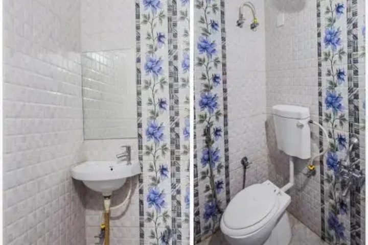 Room 6 of 15
