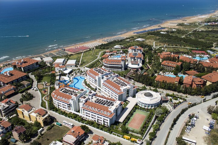 Hotel 176 of 182