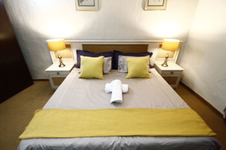 Room 6 of 27