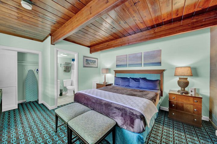 Room 7 of 35