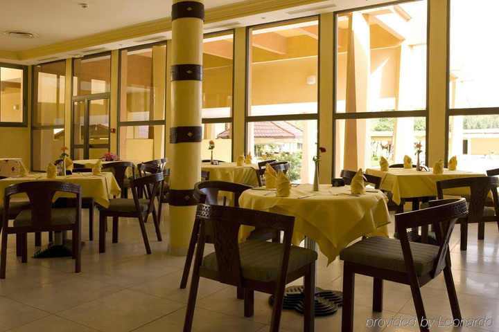 Dining 8 of 8
