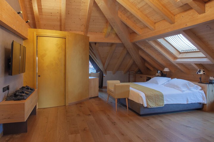 Room 47 of 98