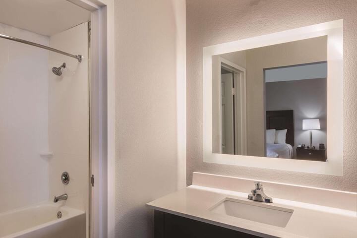 Double Executive King Bed (2 of 2)