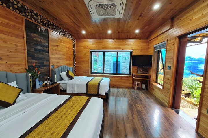 Room 16 of 66
