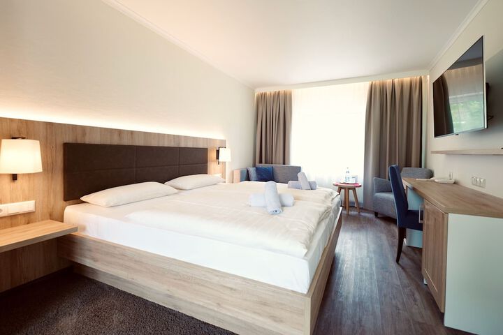 Room 10 of 50