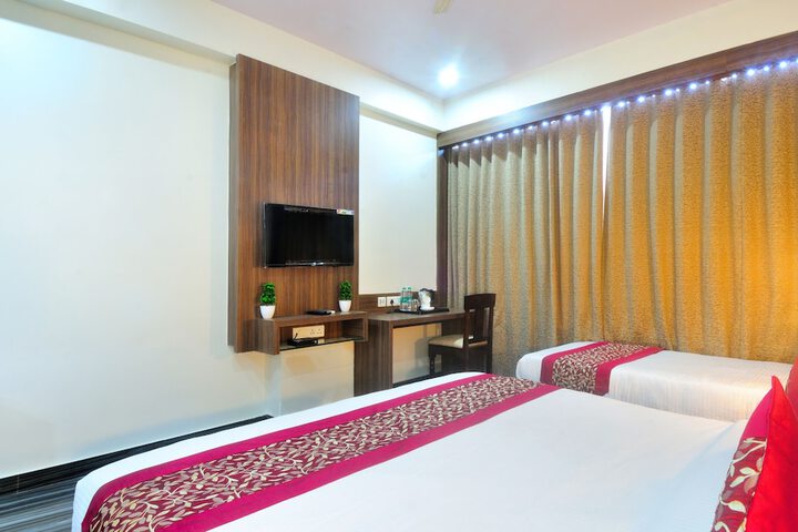 Room 17 of 36