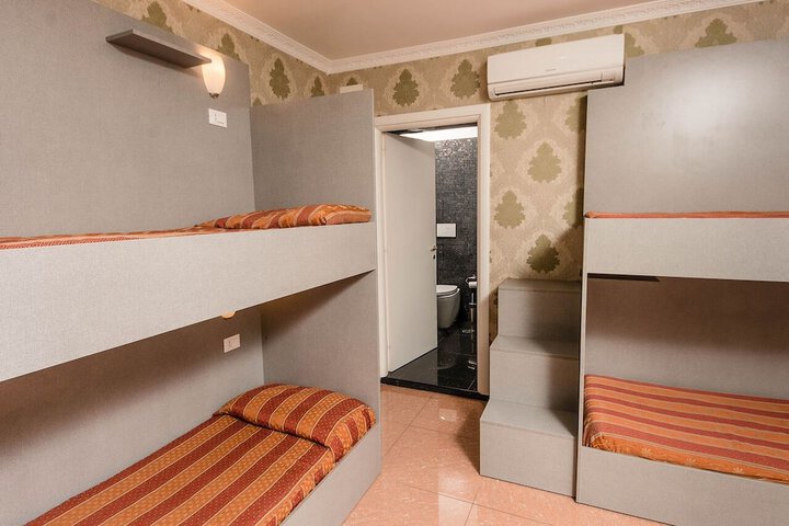 Room 8 of 35