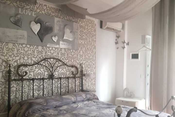 Room 28 of 67