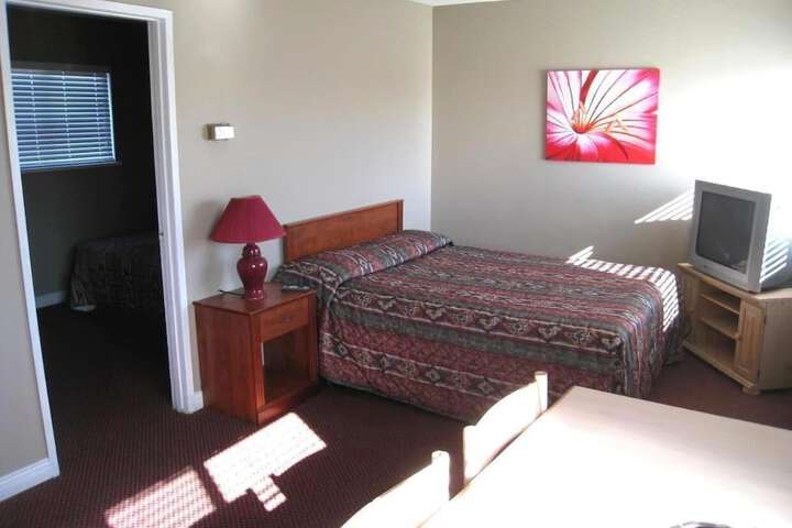 Room 3 of 20