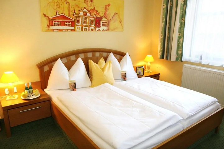 Room 2 of 22