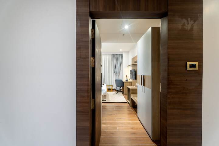 Room 8 of 46