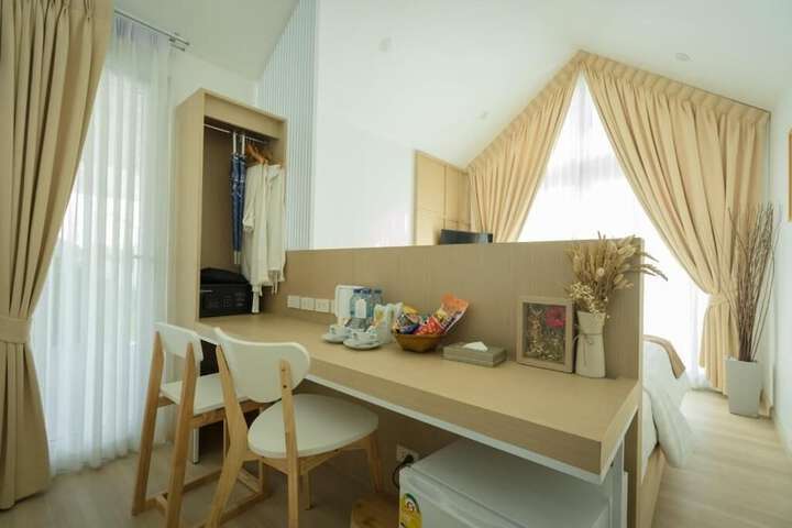 Room 53 of 105