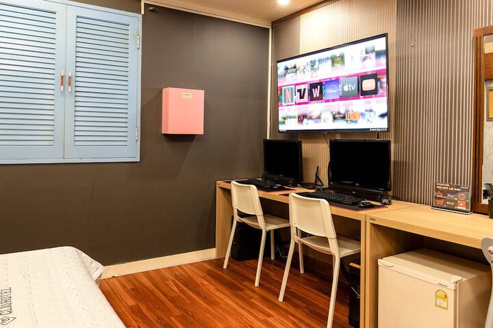 Room 4 of 21