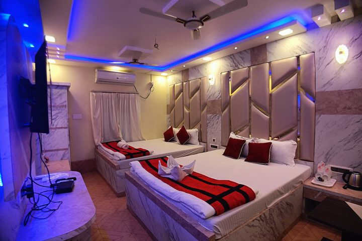 Room 14 of 43
