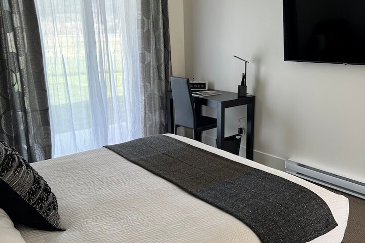 Room 6 of 37