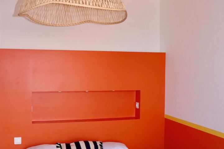 Room 22 of 48