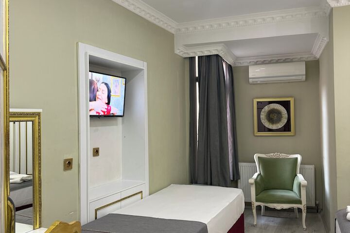 Room 55 of 110