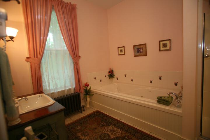 Room 30 of 46