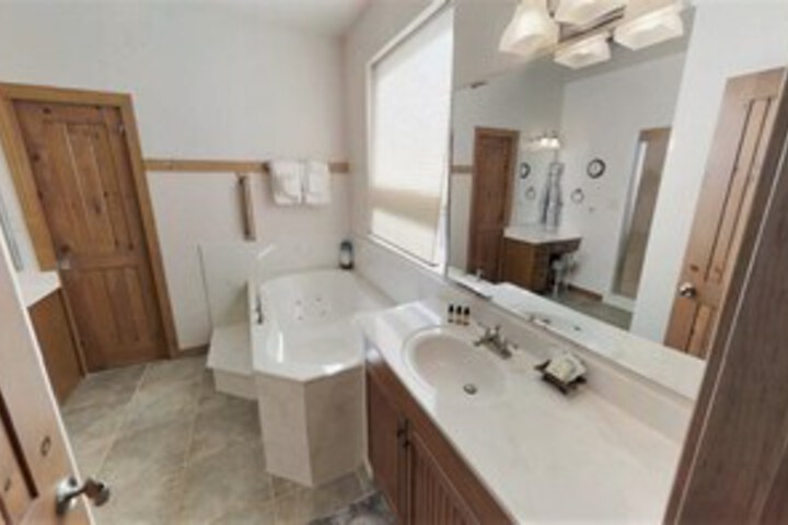 Room 3 of 30