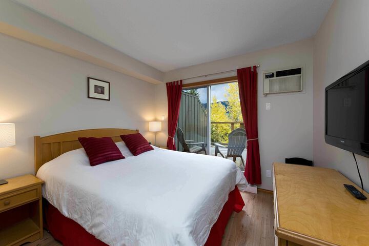 Room 3 of 227