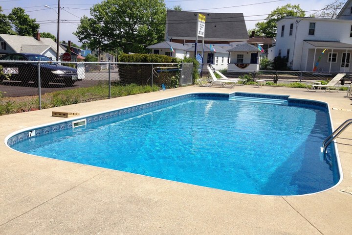 Pool 26 of 29