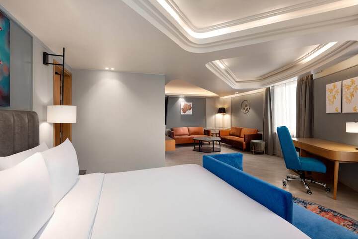 Room 40 of 69