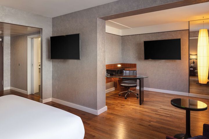Room 72 of 201