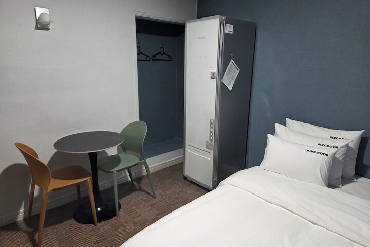 Room 10 of 58