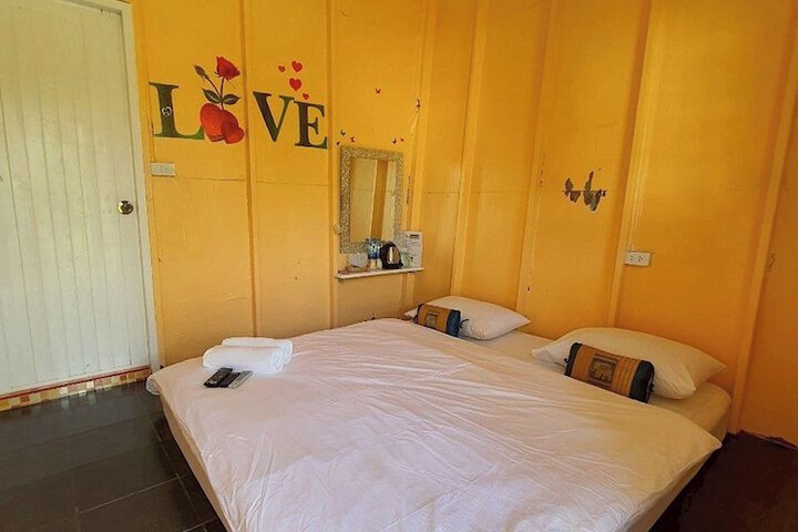 Room 37 of 100