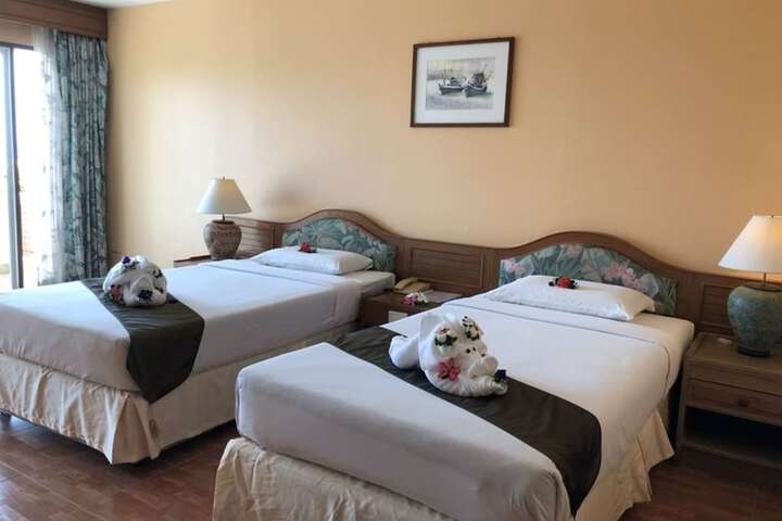 Room 32 of 114