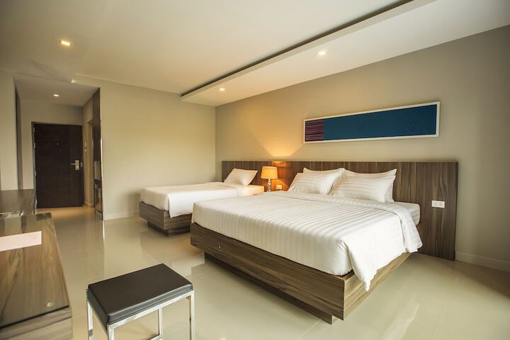 Room 12 of 46