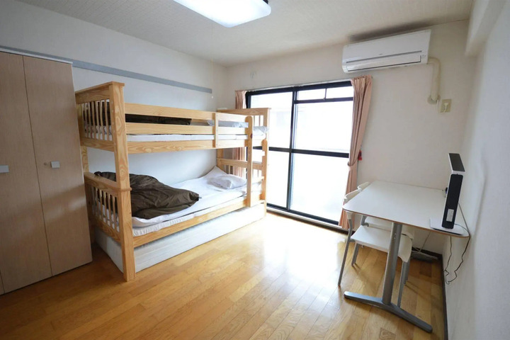 Photo 6