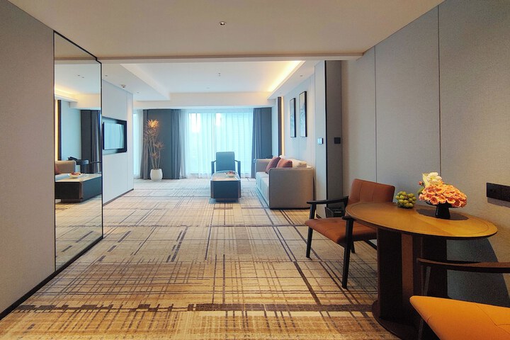 Room 17 of 61