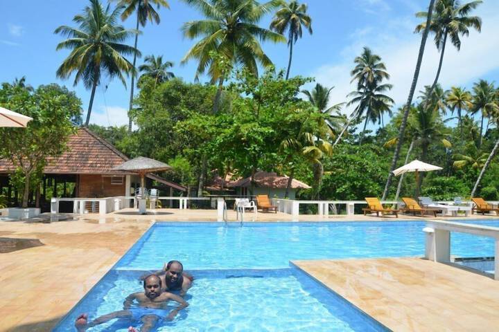 Pools & Facilities