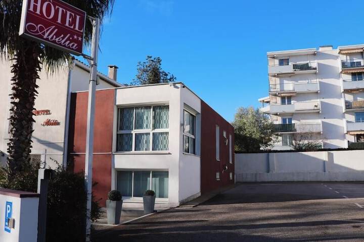 Hotel 71 of 72