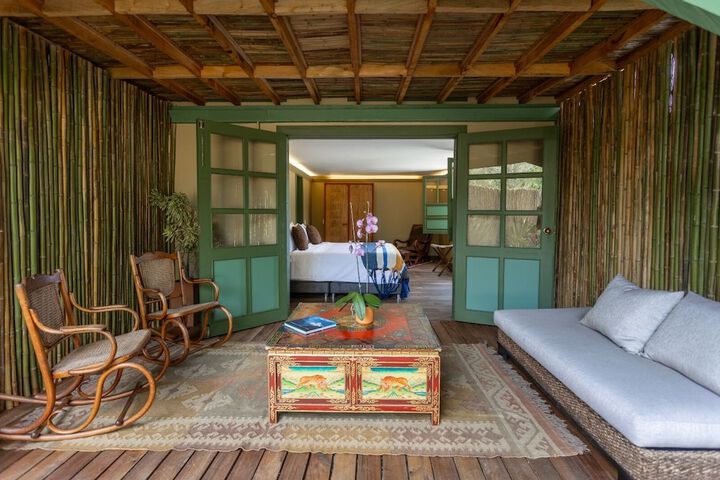Room 4 of 31