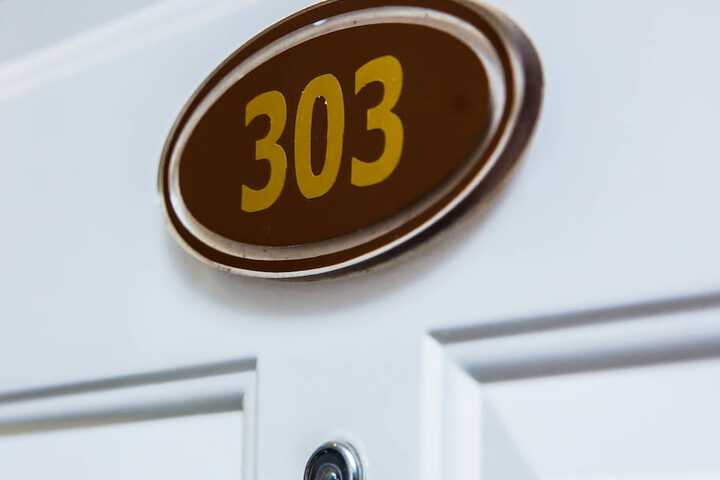 Room 7 of 36