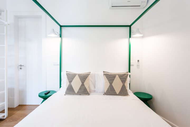 Room 13 of 71