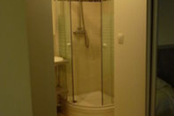 Room 5 of 14