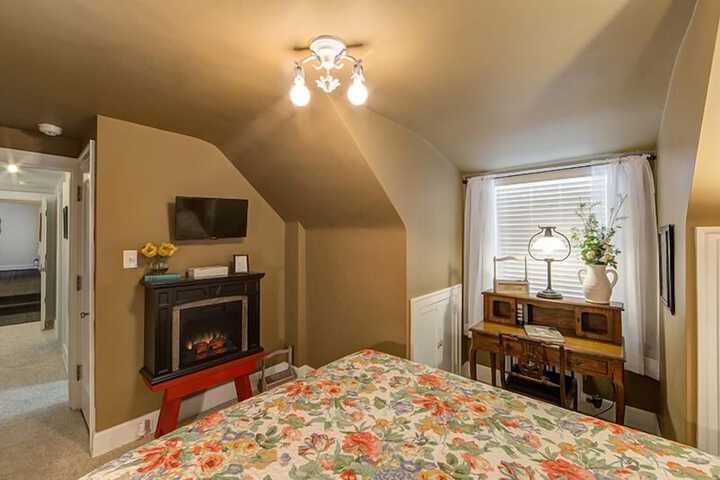 Room 10 of 57