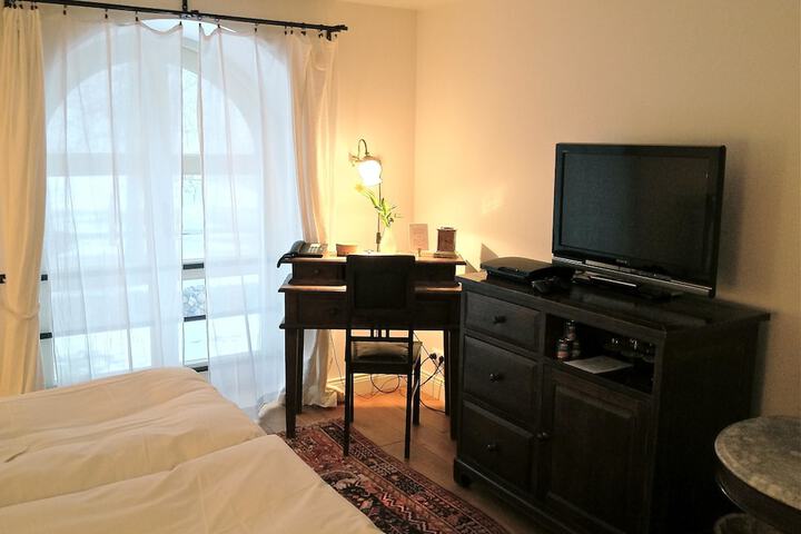 Room 9 of 91