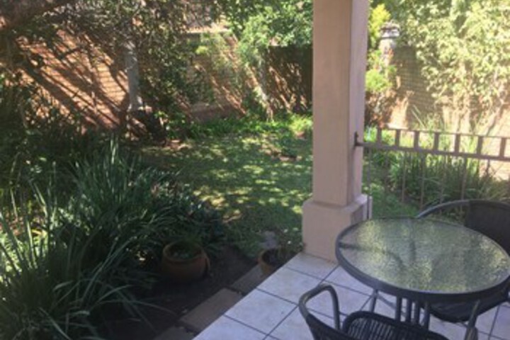 Room 4 of 16