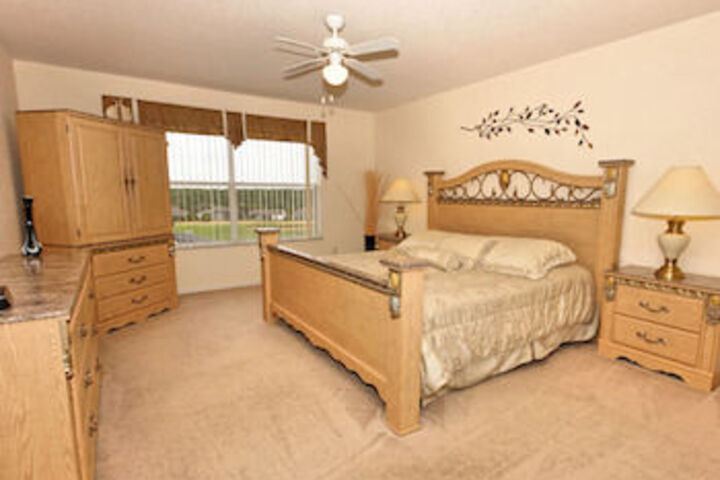 Room 140 of 380