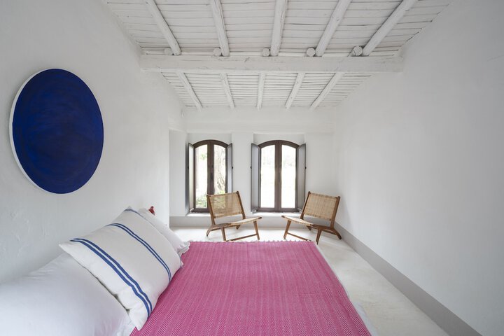 Room 2 of 39