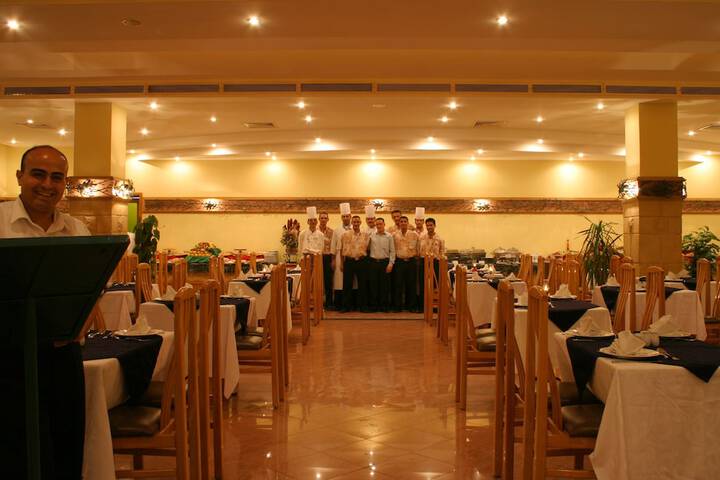 Dining 64 of 82