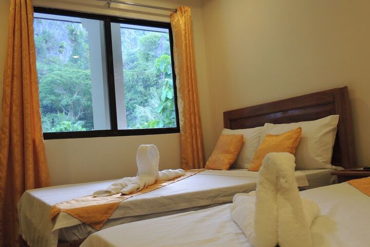 Room 11 of 26