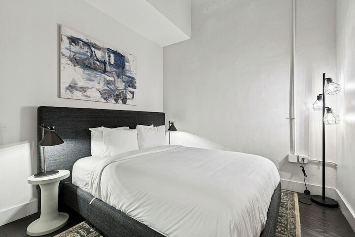 Room 6 of 58