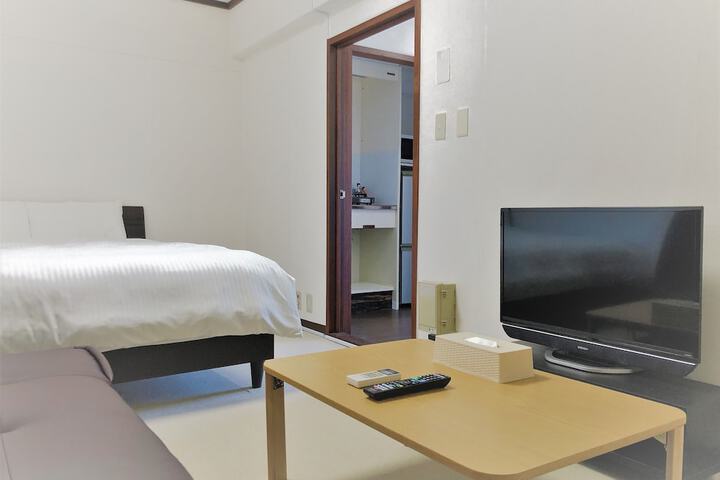 Room 13 of 80