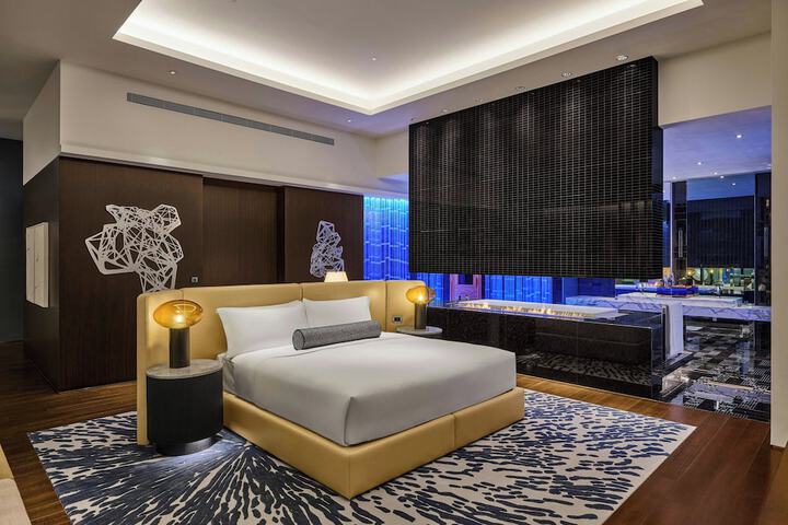 Room 39 of 182
