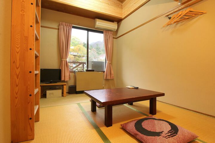 Room 17 of 18